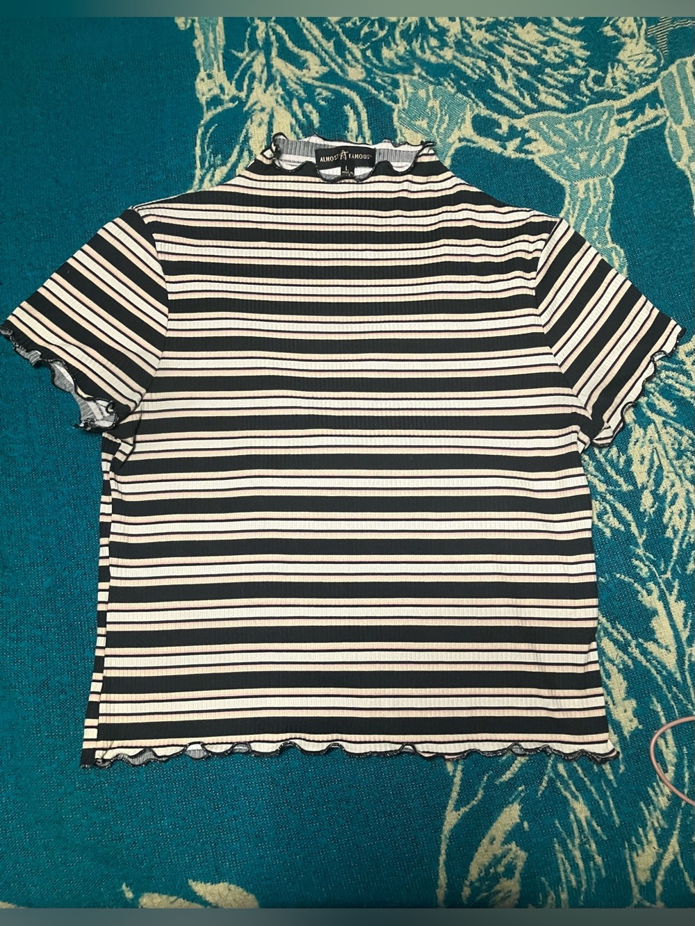 Almost Famous Thin Crop Top T Shirt NEW L